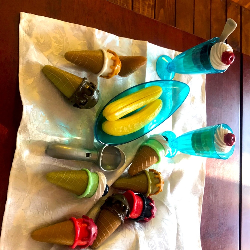 Ice cream set gently used